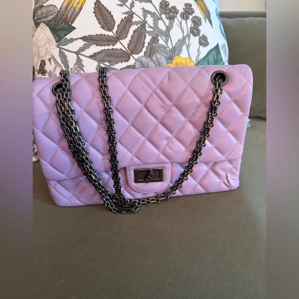Source Unknown Quilted Shoulder Bag in Lilac with Gunmetal Chain